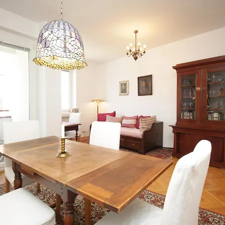 Old Centre Antik - Panska アパート ブラチスラヴァ