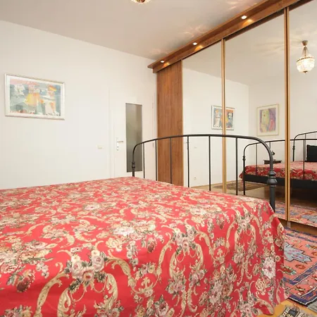 Old Centre Antik - Panska * ブラチスラヴァ